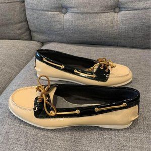 Sperry Top Sider Boat Shoe glossy Beige & Black Gold. Size 10.
